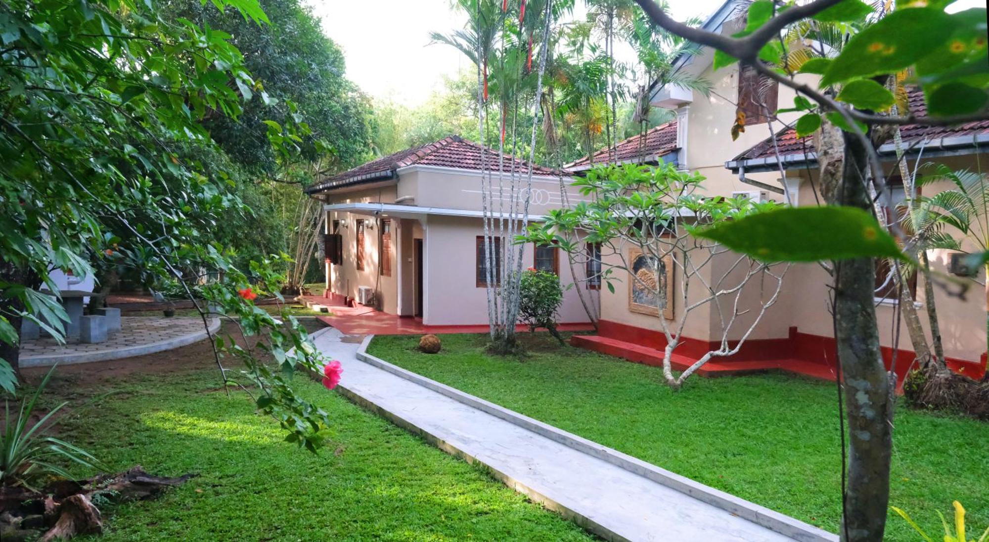 Chandra Villa - LEVEL 1 CERTIFIED Bentota Esterno foto