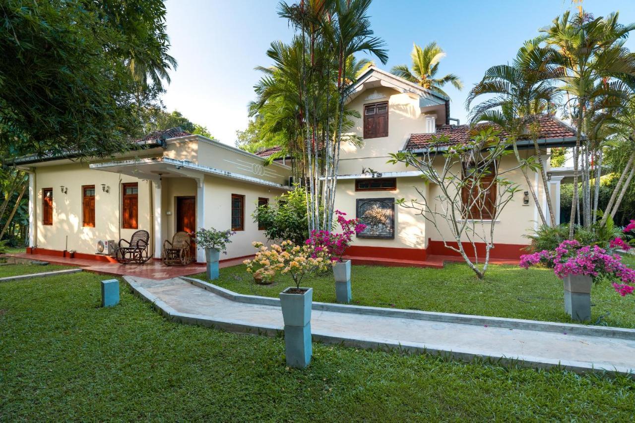 Chandra Villa - LEVEL 1 CERTIFIED Bentota Esterno foto